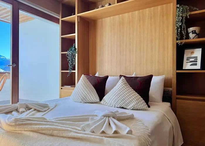 & - Alpine Escape * Κρανς Μοντάνα